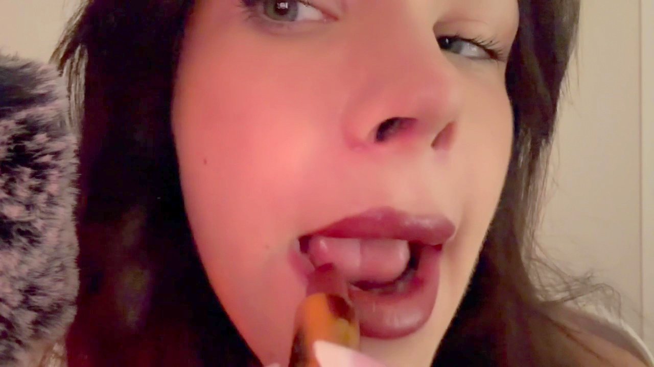 vitsamin 50 layers of lipstick countdown slow whispering asmr video 5